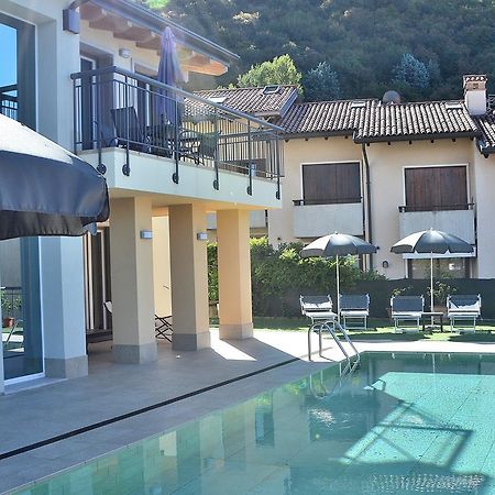 South Apartment With Pool Торри-дель-Бенако Экстерьер фото